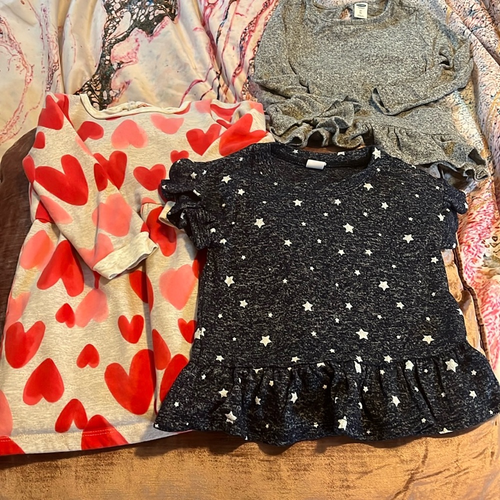 Lot of 3 pieces of cute toddler clothing!!